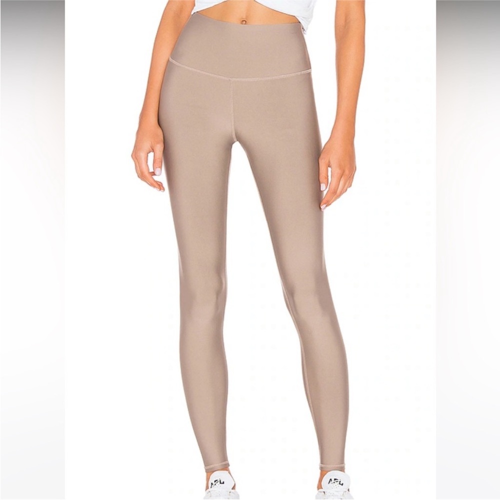 Alo 7/8 High Waist Airlift Legging in Gravelstone